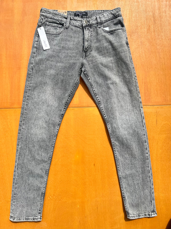 SLIM FIT JEANS