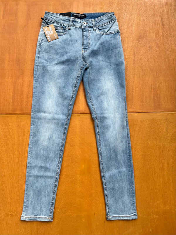 BASIC SKINNY FIT