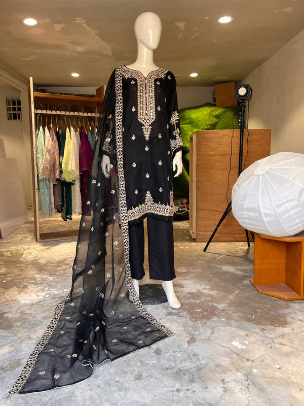 BAHAAR ORGANZA EMBROIDERED STITCHED 2PIECE SHIRT & DUPATTA