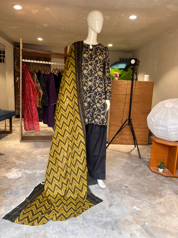 ZAHRA STITCHED 3PIECE PRINTED LAWN